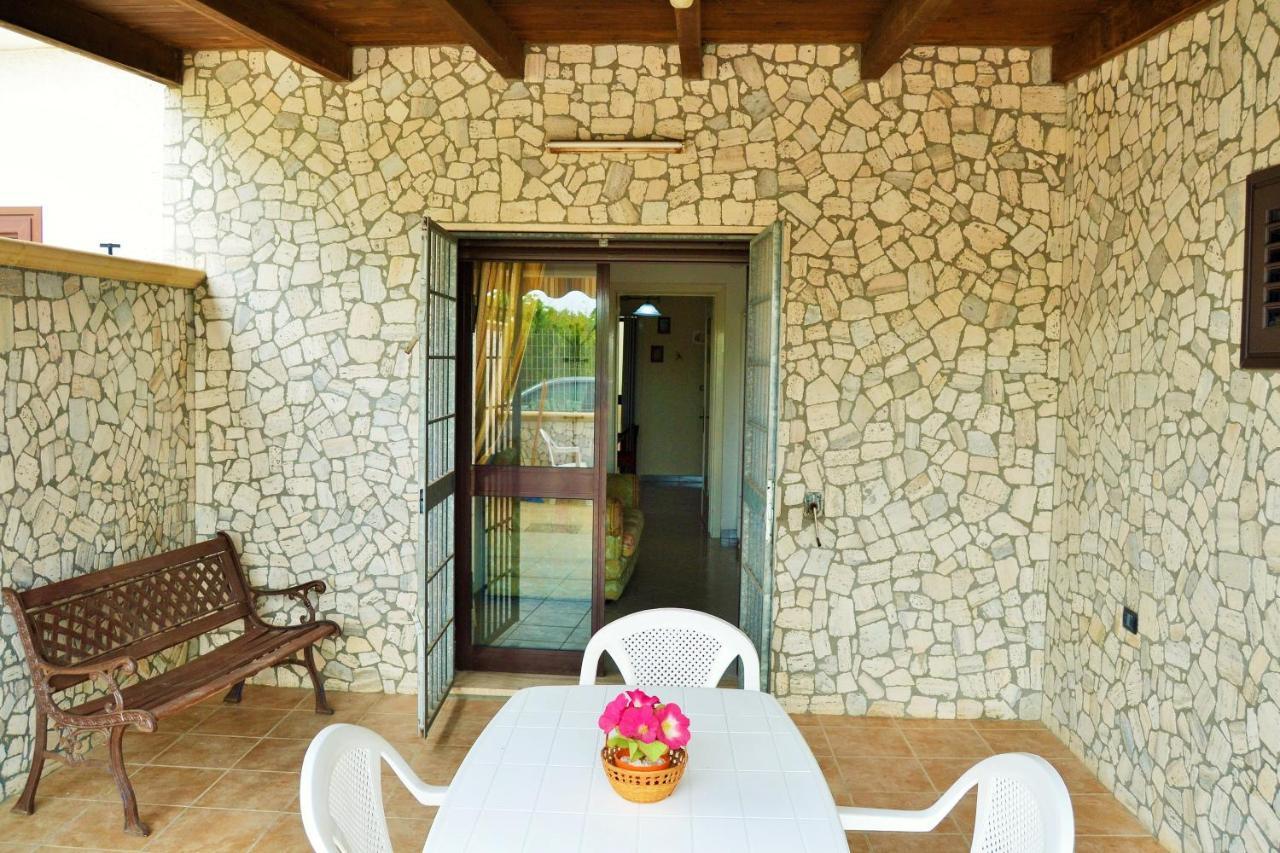 Sea Apartment Torre Lapillo Exterior photo