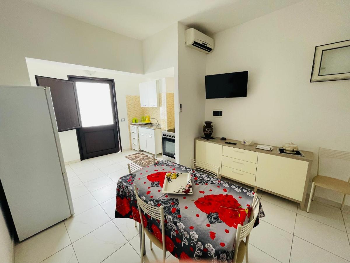 Sea Apartment Torre Lapillo Exterior photo